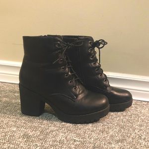 Lace up Boots